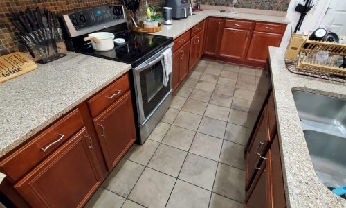 Bottom Cabinets (Before)