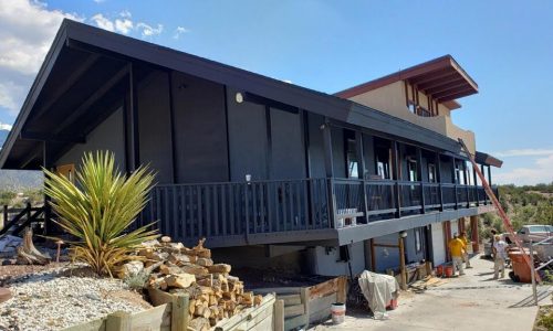 Exterior painting crew