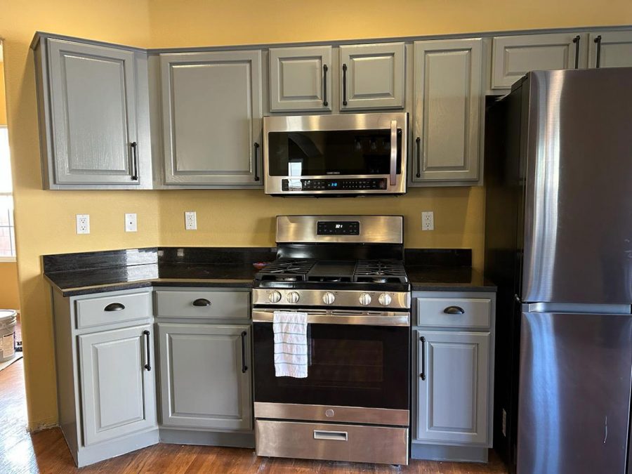 Kitchen Cabinet Painting Preview Image 4