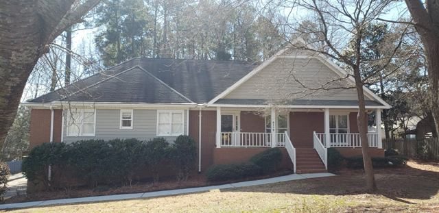 photo of brick home in alpharetta before being repainted Preview Image 3
