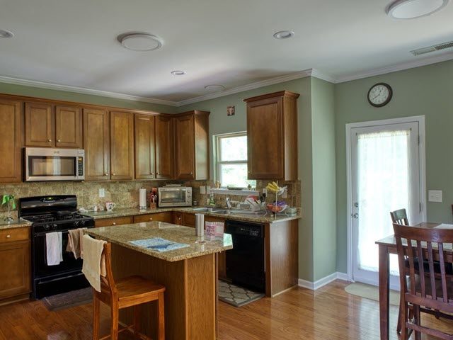 photo of repainted kitchen walls in kennesaw georgia Preview Image 4