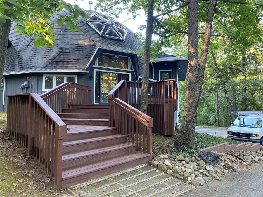 deck stained in semi-transparent stain Preview Image 8