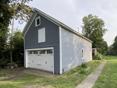 detached garage after repaint