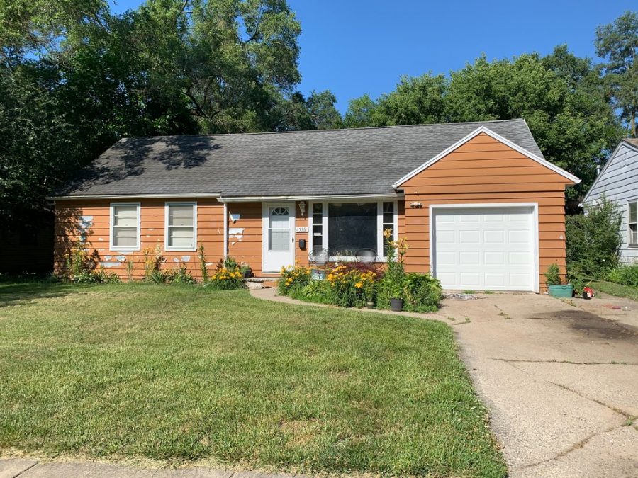 Before image of aluminum siding update, CertaPro Painters of Ann Arbor Preview Image 1