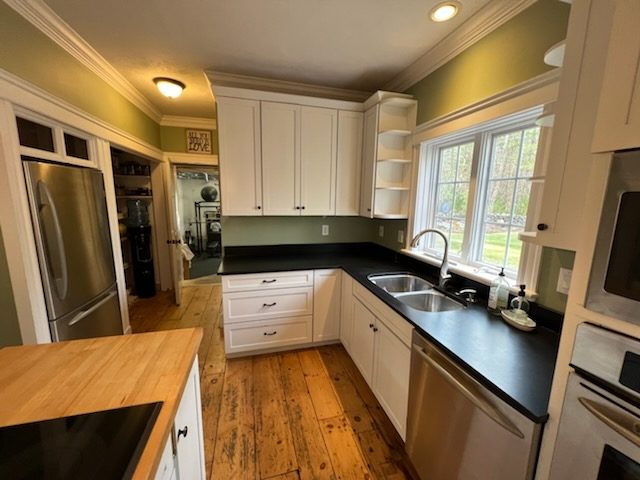 kitchen cabinet drawers and island painting Preview Image 4