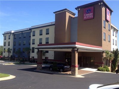 stockbridge ga comfort suites hotel painters