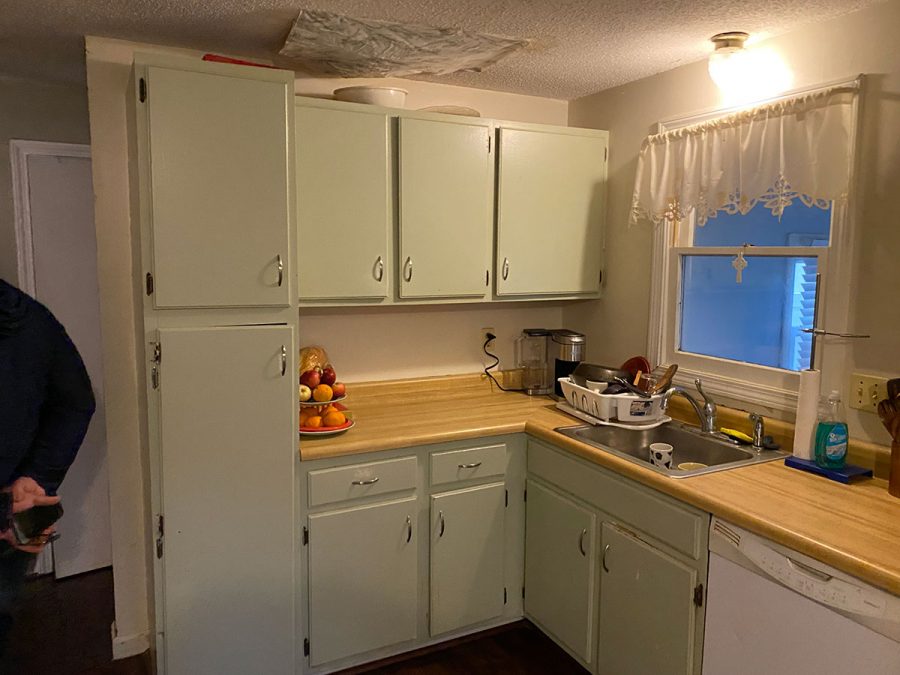 Cabinets (Before) 1 Preview Image 1