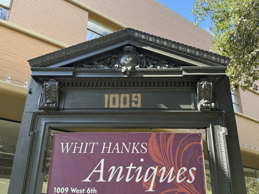 Retail Shopping Center Exterior Painting Preview Image 6