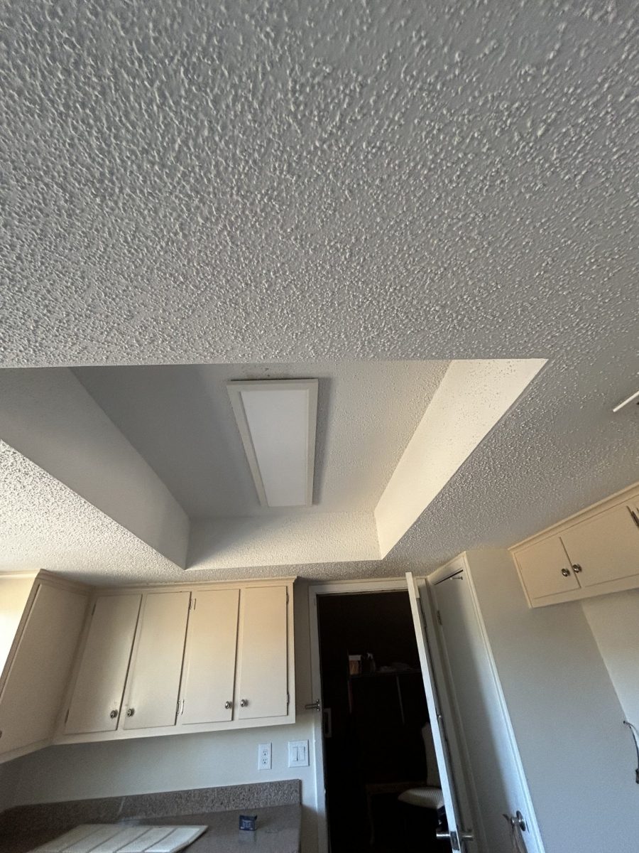 ceiling with popcorn coating Preview Image 4