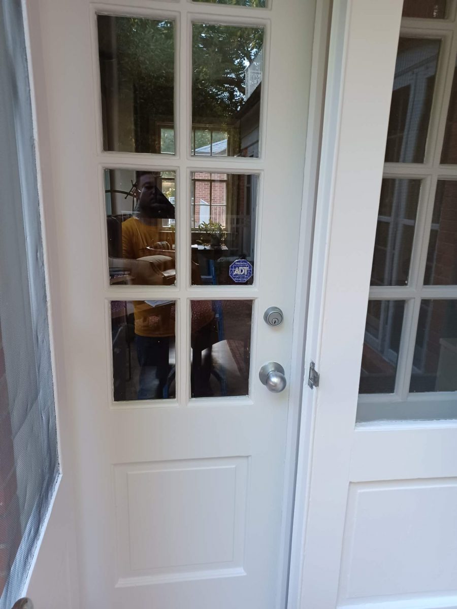 Detailed View of of Double Door Preview Image 3