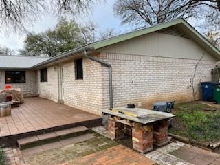 Home In Austin, TX Before Repaint Preview Image 15