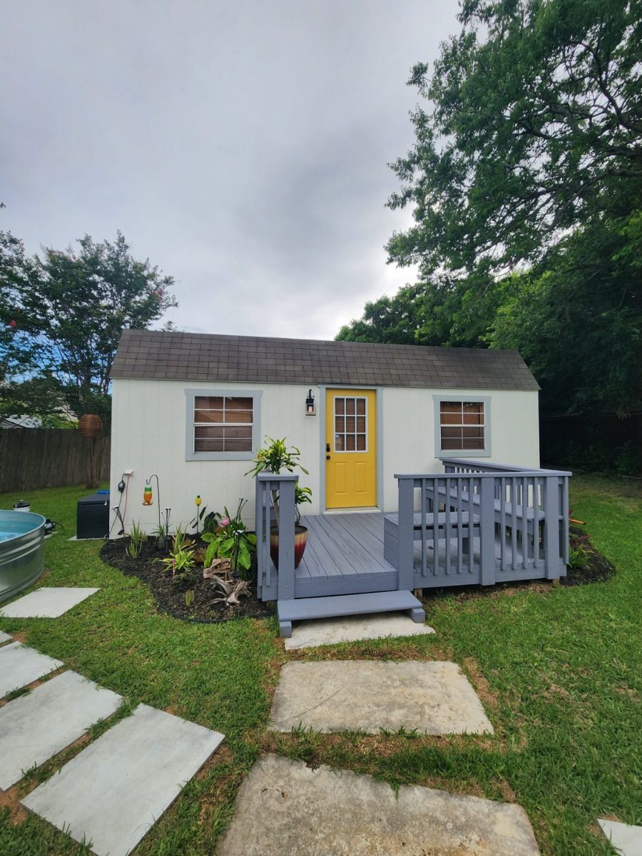 Exterior of Bar Preview Image 4