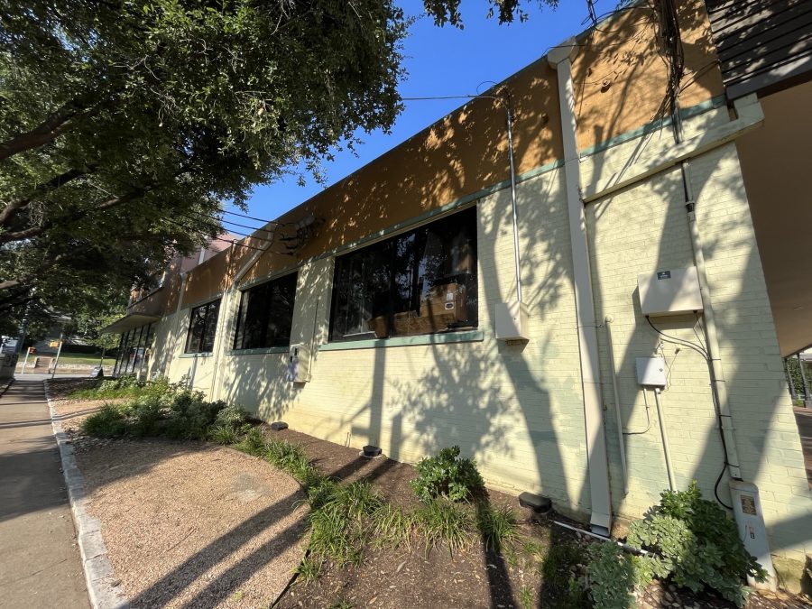 Retail Shopping Center Exterior Painting Preview Image 1