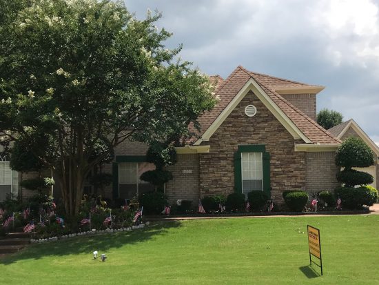 Exterior house painters in Lakeland, Tennessee.