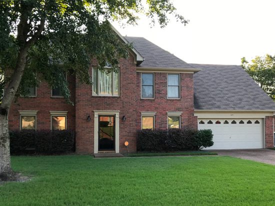 Exterior house painters in Arlington, Tennessee.