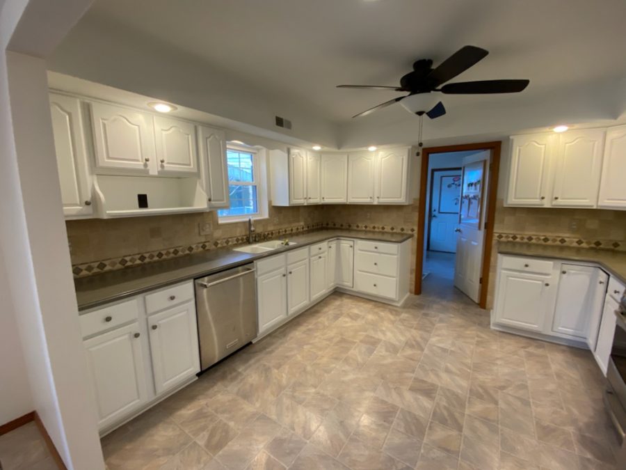 Cabinet Painters in Belleville, IL