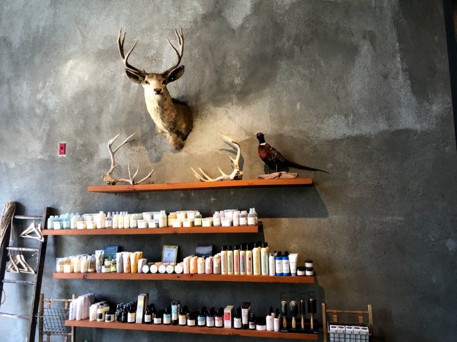 Shelves in salon Preview Image 2