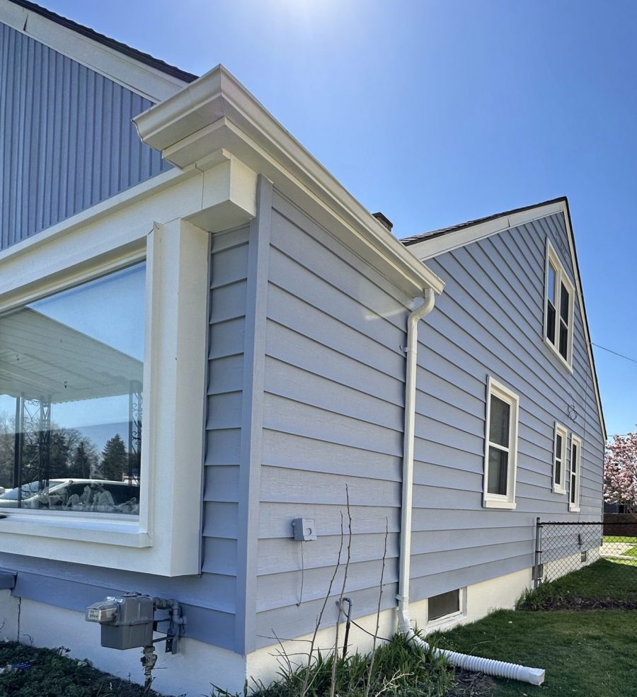 Blue house siding exterior paint refresh Preview Image 2