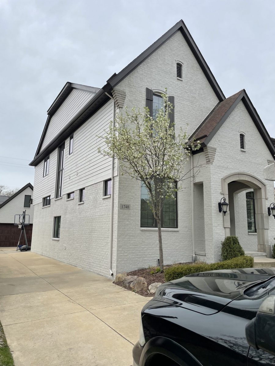 House Front Left Preview Image 3