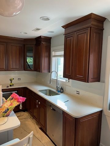 kitchen cabinets before repainting Preview Image 1