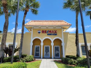 Commercial Exterior | Remax Services Before