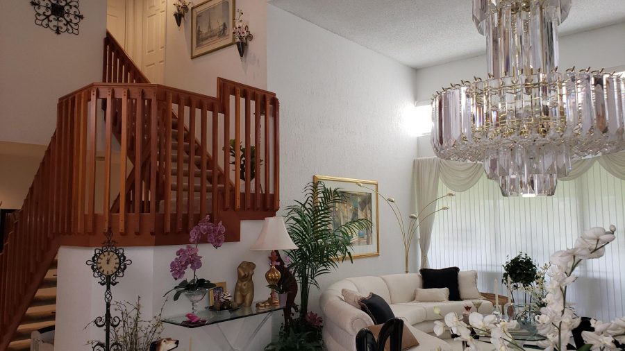 wood staircase banister Preview Image 2