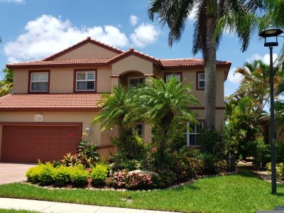 painted exterior of house in boca raton fl