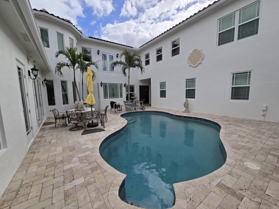 painted white house in boca raton fl Preview Image 1