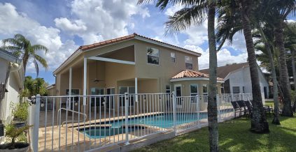 Back of House & Aluminum Railing Fence ...