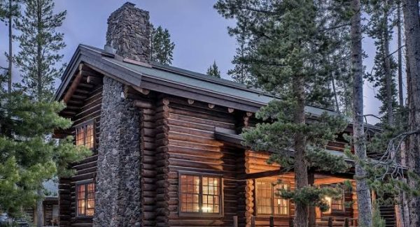 log cabin home in middleton