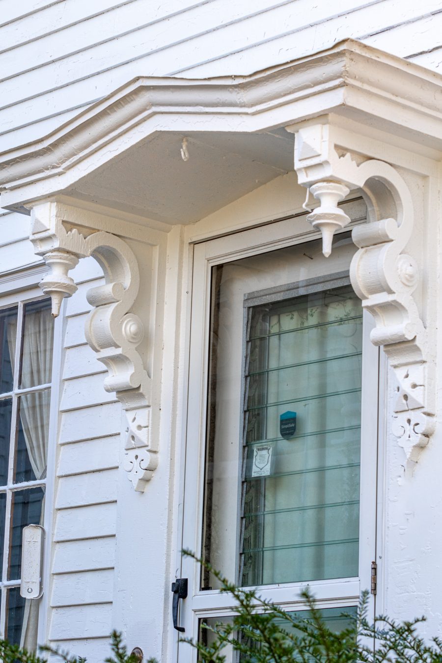 Front entrance with painted decorative woodwork Preview Image 6