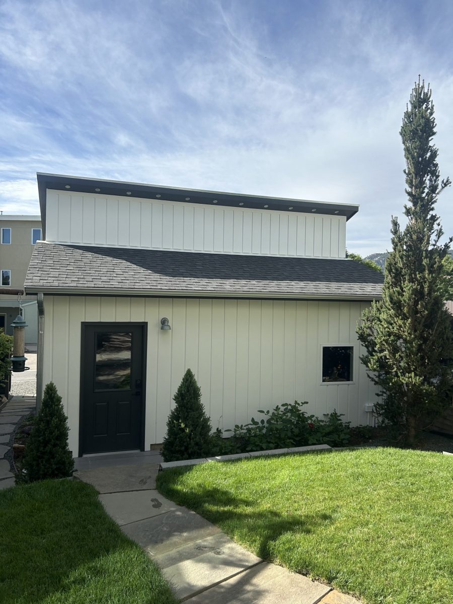white and black painted garage exterior Preview Image 7