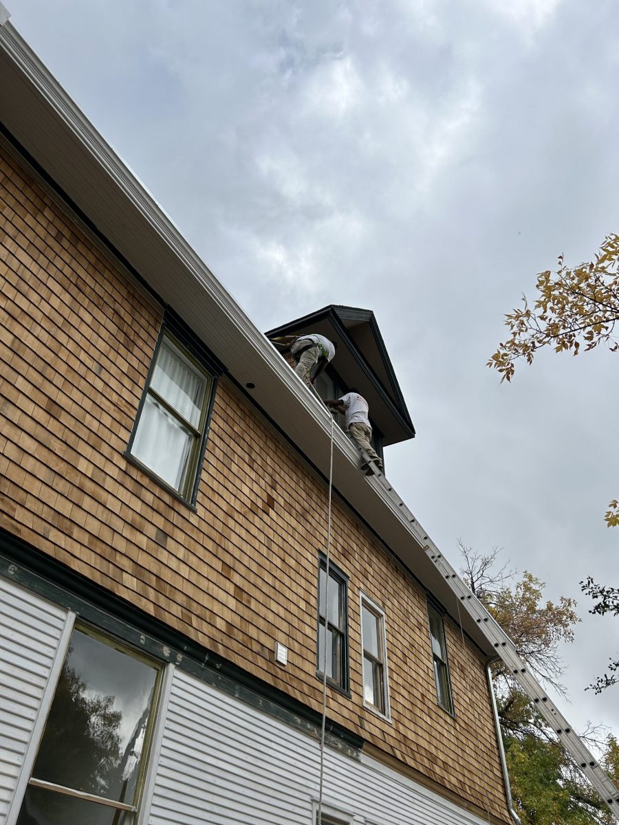 house with shaker siding Preview Image 22