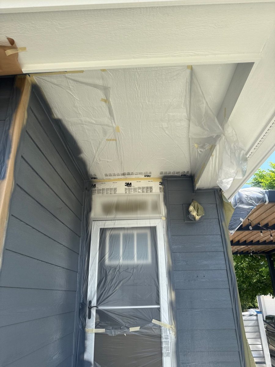 house siding with protective covering on trim Preview Image 6