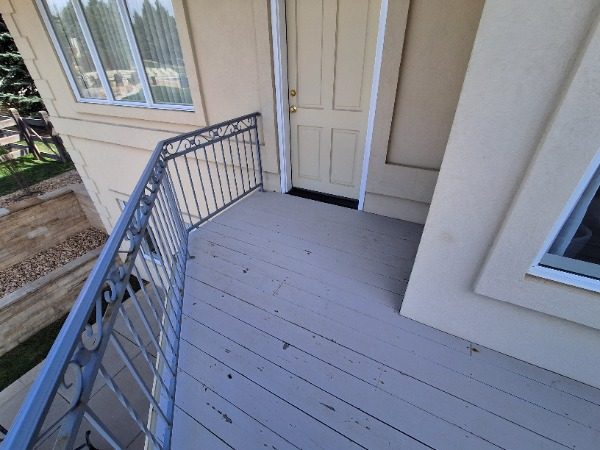 wooden deck with damaged paint Preview Image 20