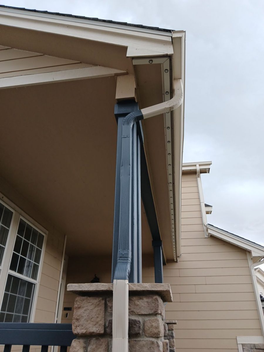 blue painted porch posts Preview Image 3