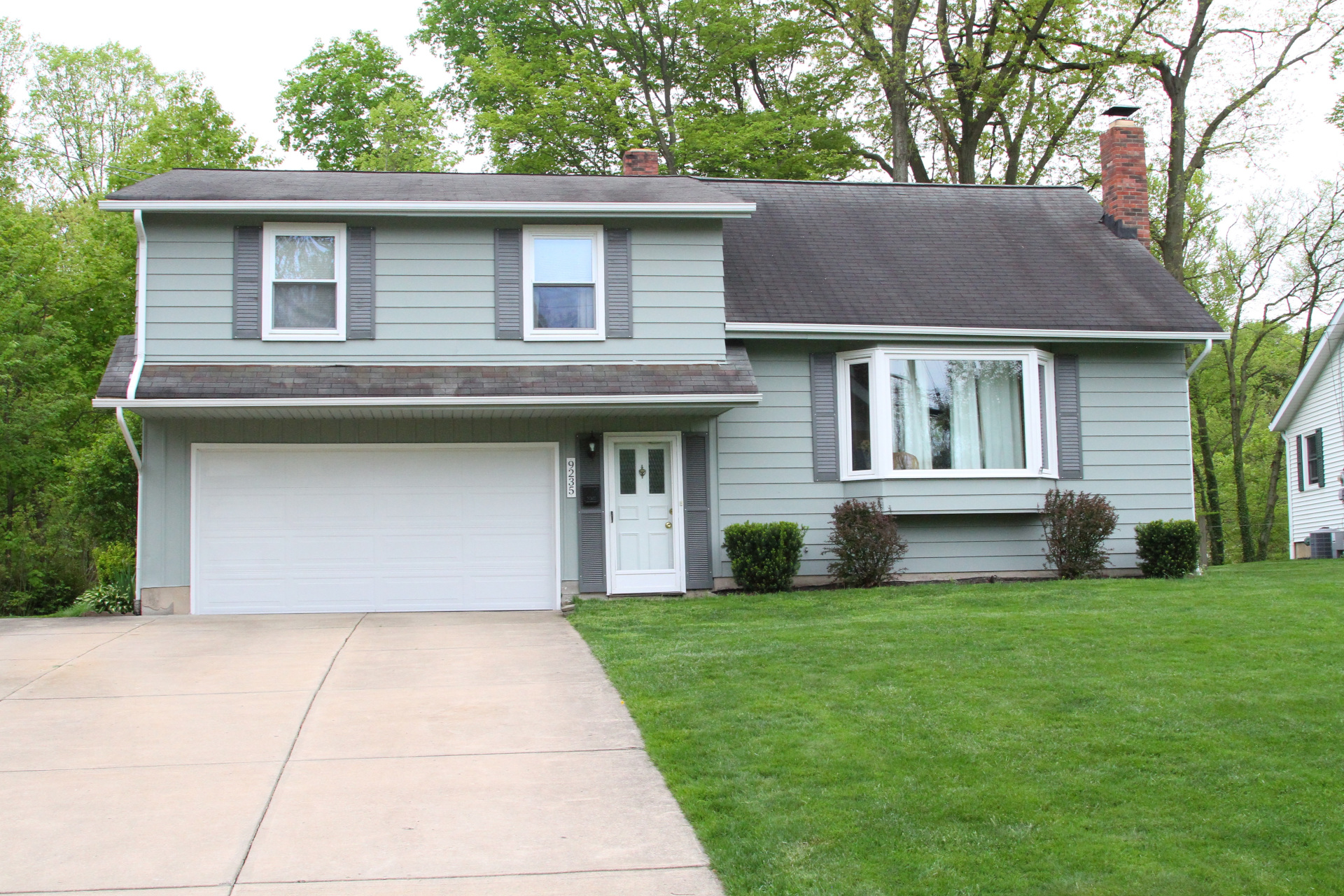 Split level exterior painting in Twinsburg, OH - After