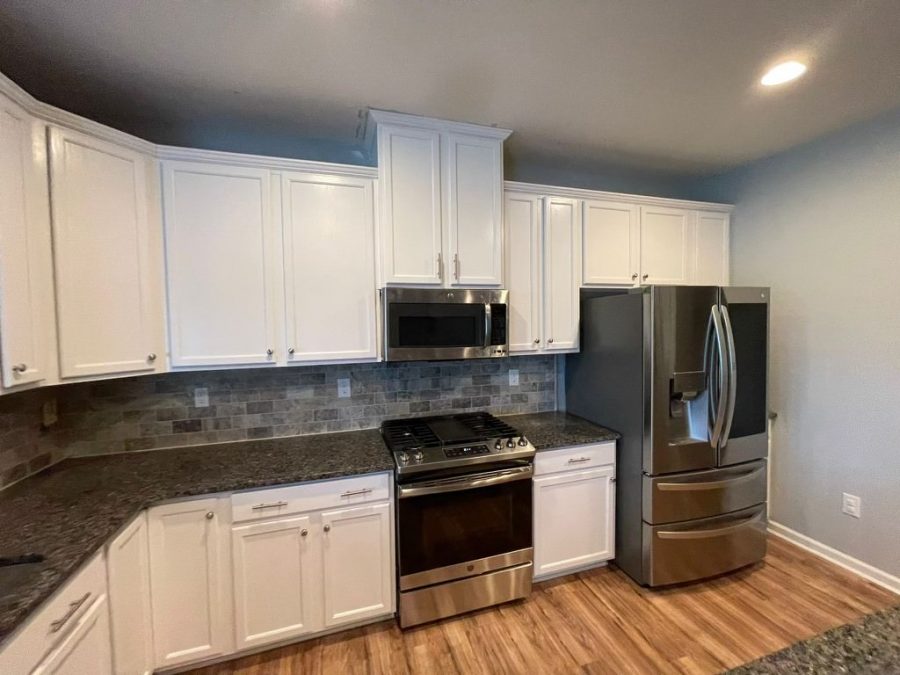 white kitchen cabinets