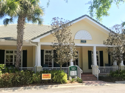 Wesley Chapel clubhouse exterior repaint