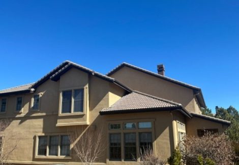 stucco house before painting