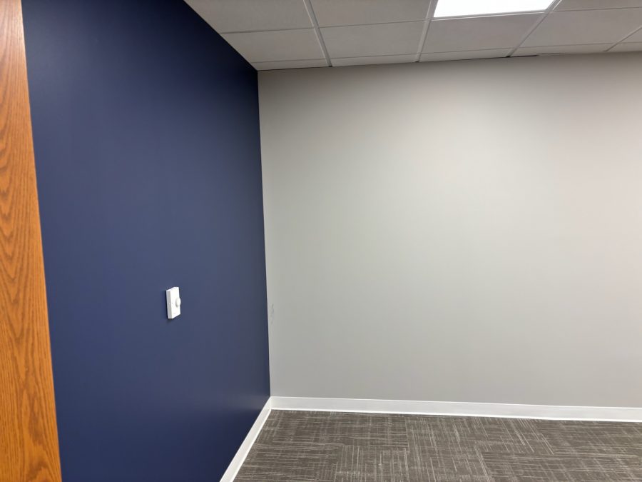 empty office space interior after repaint Preview Image 1