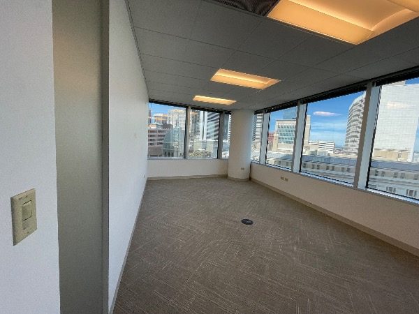 office space interior before repaint Preview Image 6