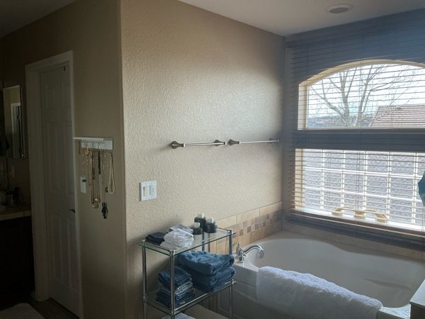 master bathroom with tan walls Preview Image 5