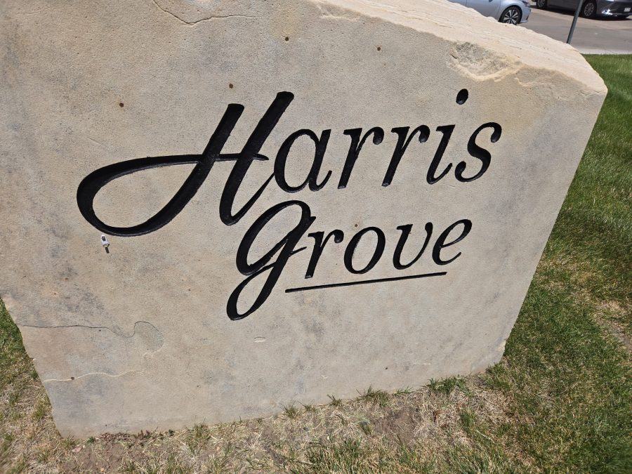 hoa community sign after cleaning and paint retouch Preview Image 3