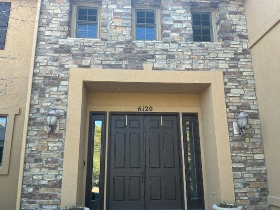front door of house Preview Image 8
