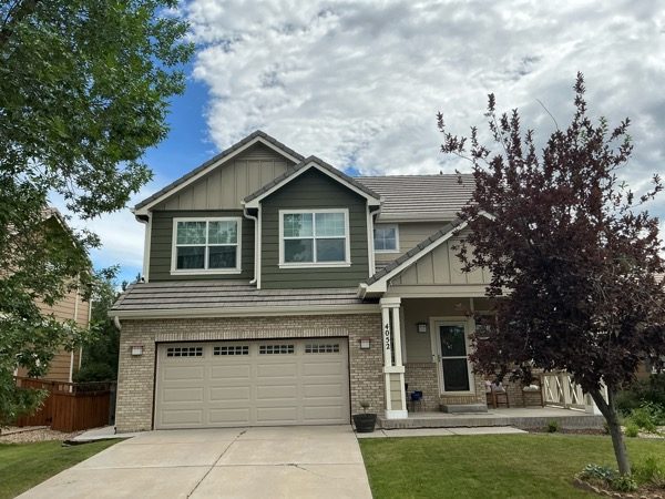 driveway view of home with two tone color siding Preview Image 8