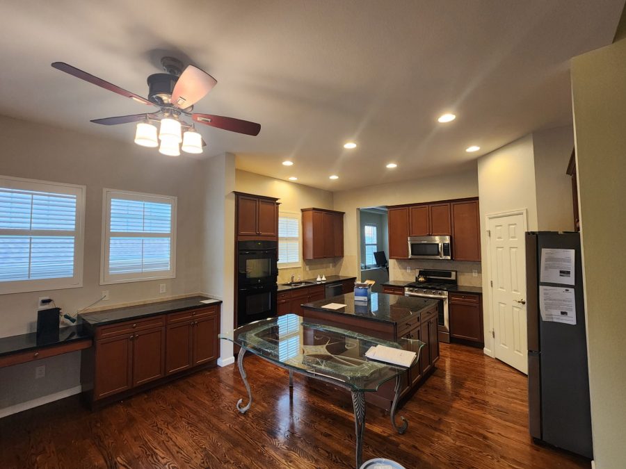 home kitchen with island and table Preview Image 5
