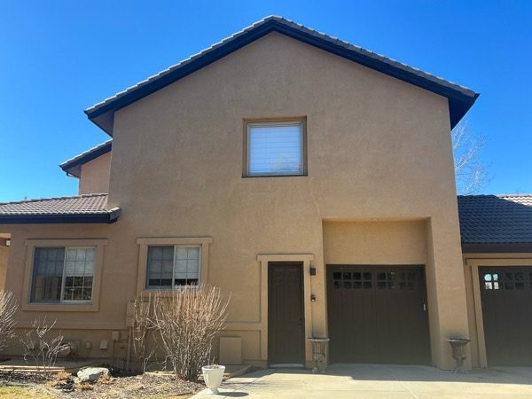 stucco house | garage side Preview Image 5