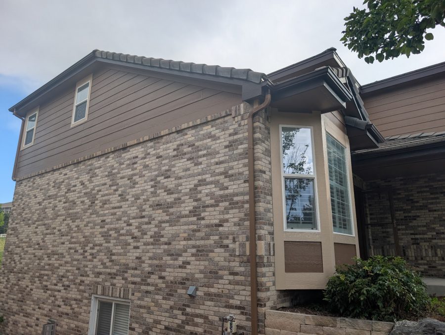 painted siding on brick and siding house Preview Image 2