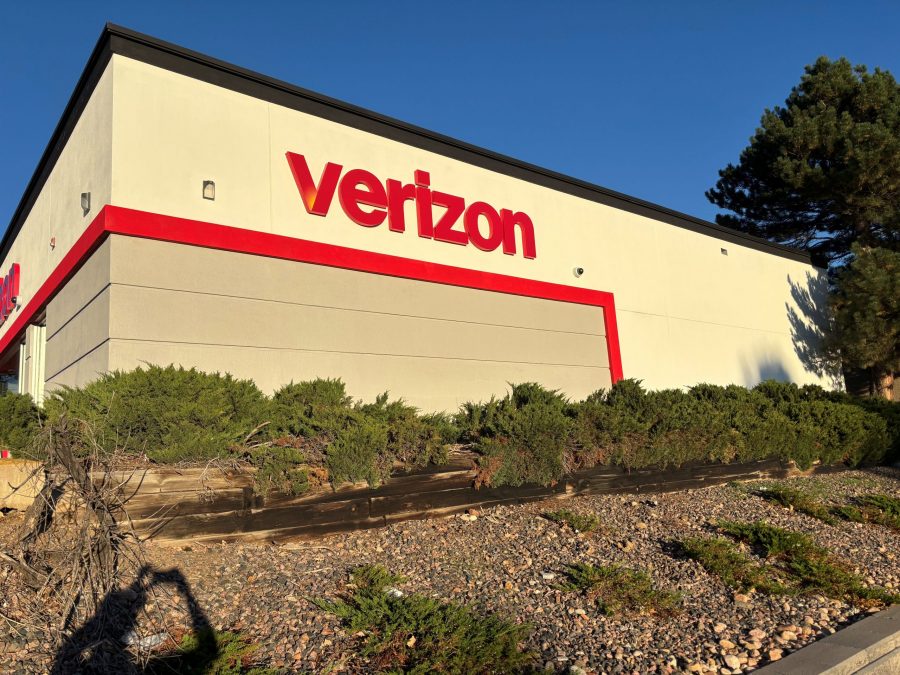 painted exterior of verizon retail building Preview Image 1